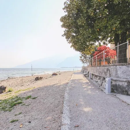 Apartment Residenza I Melograni Domaso